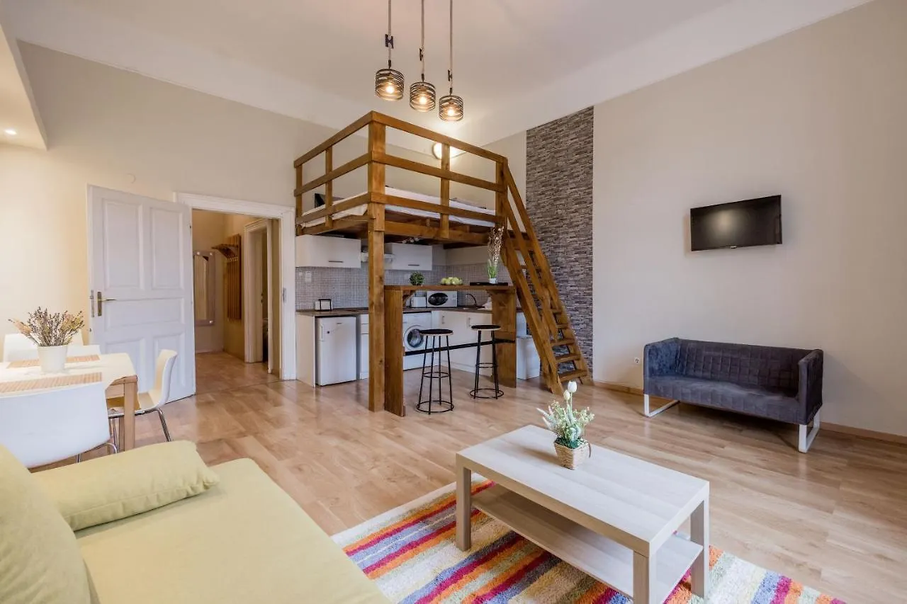 Andrassy 53 2Bedroom Center Apartment Budapest 0*,  Hungría